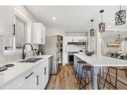 9137 21 Street Se, Calgary, AB - Indoor Photo Showing Kitchen With Double Sink With Upgraded Kitchen