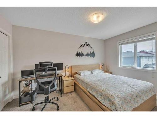 32 Saddlelake Terrace Ne, Calgary, AB - Indoor Photo Showing Bedroom