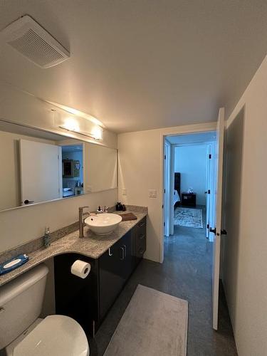 1802-188 15 Avenue Sw, Calgary, AB - Indoor Photo Showing Bathroom