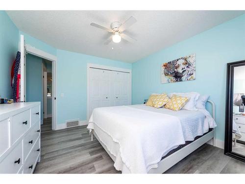 52 Martinridge Way Ne, Calgary, AB - Indoor Photo Showing Bedroom