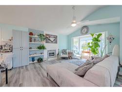 52 Martinridge Way NE Calgary, AB T3J 3L4