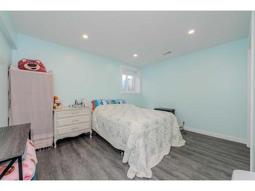 52 Martinridge Way Ne, Calgary, AB - Indoor Photo Showing Bedroom