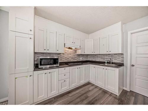 34 Cityscape Bay Ne, Calgary, AB - Indoor Photo Showing Kitchen