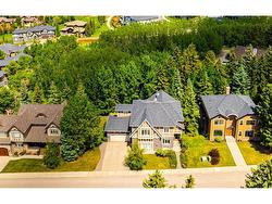 8 Spring Willow Place SW Calgary, AB T3H 5Z3