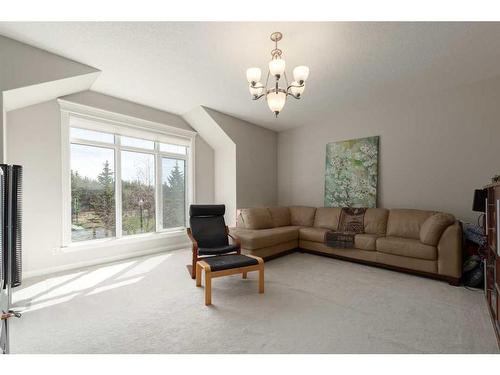 8 Spring Willow Place Sw, Calgary, AB - Indoor Photo Showing Living Room