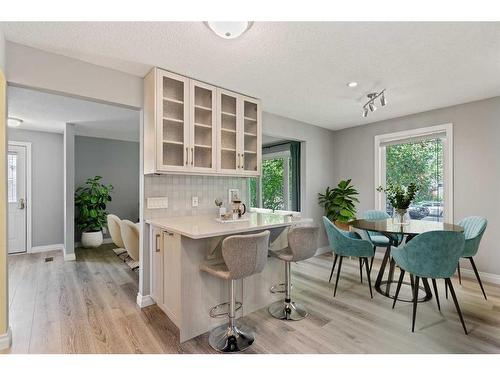 876 Mckenzie Drive Se, Calgary, AB - Indoor Photo Showing Dining Room