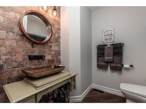 1107 Highland Green View Nw, High River, AB - Indoor Photo Showing Bathroom