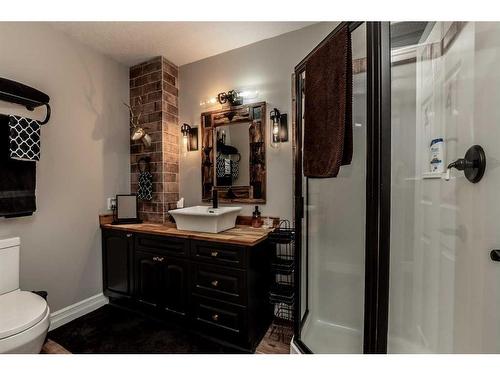 1107 Highland Green View Nw, High River, AB - Indoor Photo Showing Bathroom