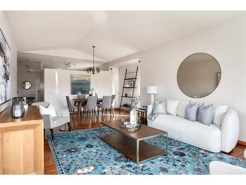 61 Scimitar Heath Nw, Calgary, AB - Indoor Photo Showing Living Room