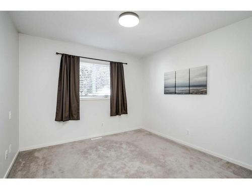 80 Douglas Ridge Circle Se, Calgary, AB - Indoor