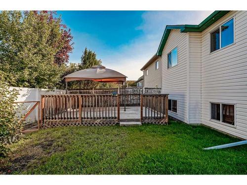 80 Douglas Ridge Circle Se, Calgary, AB - Outdoor