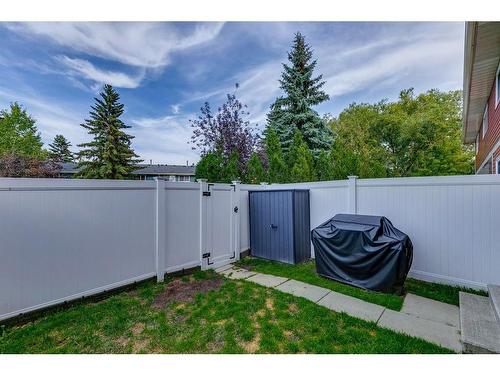 535 Queenston Gardens Se, Calgary, AB - Outdoor