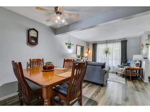 535 Queenston Gardens Se, Calgary, AB - Indoor Photo Showing Other Room