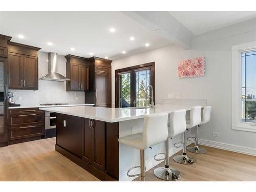 1720 Suffolk Street, Calgary, AB - Indoor Photo Showing Kitchen With Upgraded Kitchen