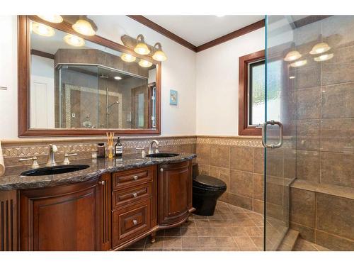 1720 Suffolk Street, Calgary, AB - Indoor Photo Showing Bathroom