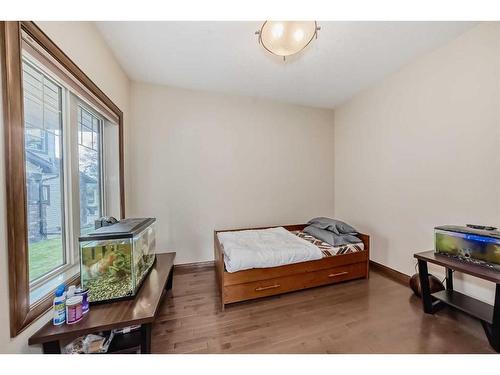 124 Aspenmere Close, Chestermere, AB - Indoor Photo Showing Bedroom