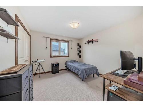 124 Aspenmere Close, Chestermere, AB - Indoor Photo Showing Other Room