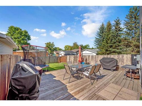 9 Mckenna Crescent Se, Calgary, AB - Outdoor With Deck Patio Veranda