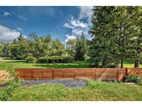 264 Cannington Place Sw, Calgary, AB - Outdoor