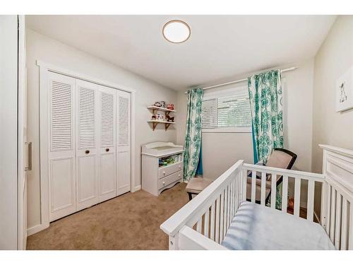 264 Cannington Place Sw, Calgary, AB - Indoor Photo Showing Bedroom