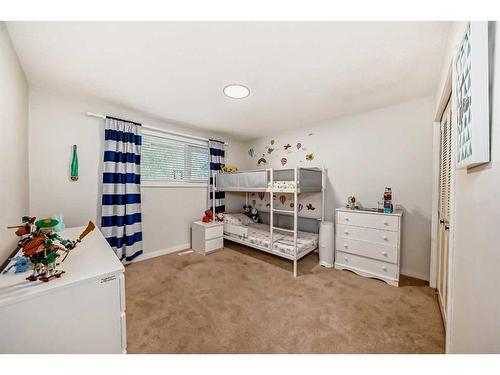 264 Cannington Place Sw, Calgary, AB - Indoor Photo Showing Bedroom