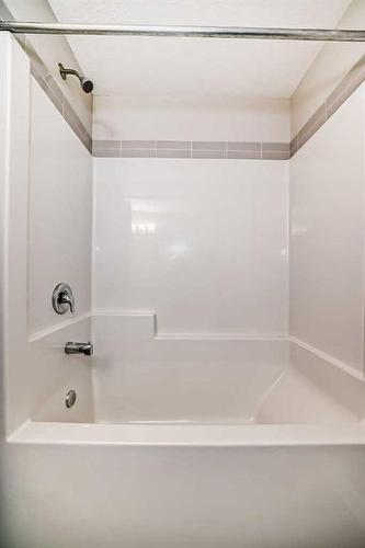 1633 Legacy Circle Se, Calgary, AB - Indoor Photo Showing Bathroom