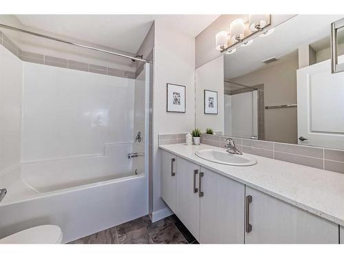 1633 Legacy Circle Se, Calgary, AB - Indoor Photo Showing Bathroom