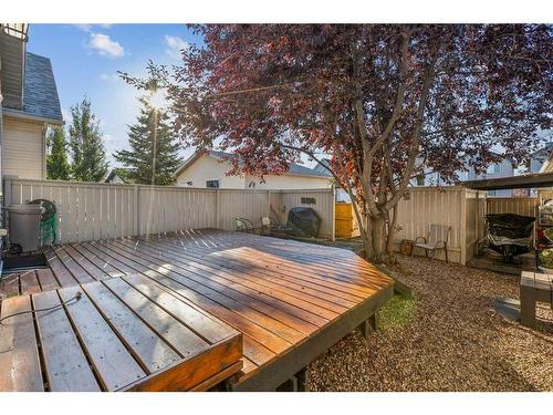 64 Prestwick Villas Se, Calgary, AB - Outdoor