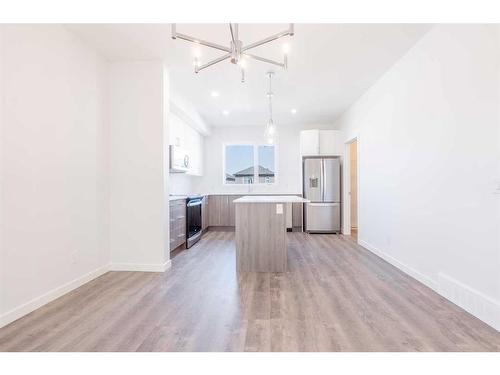 214-75 Evanscrest Common Nw, Calgary, AB - Indoor Photo Showing Kitchen