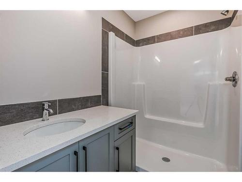 256 Waterford Heath, Chestermere, AB - Indoor Photo Showing Bathroom