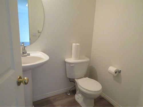 162 West Lakeview Crescent, Chestermere, AB - Indoor Photo Showing Bathroom