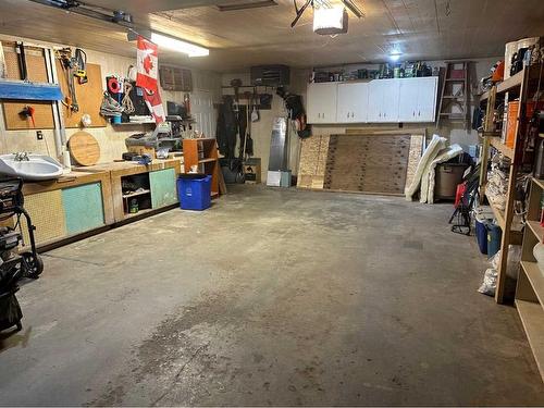 702 Royal Drive, Trochu, AB - Indoor Photo Showing Garage