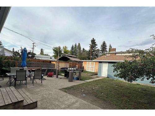 702 Royal Drive, Trochu, AB - Outdoor