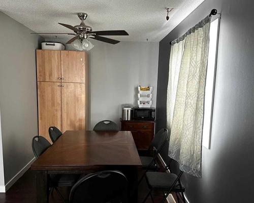 702 Royal Drive, Trochu, AB - Indoor Photo Showing Dining Room