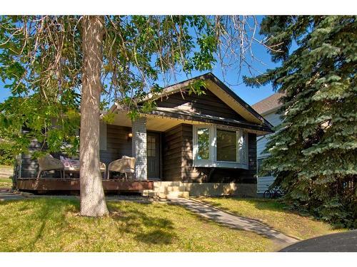 40 Strathearn Rise Sw, Calgary, AB - Outdoor