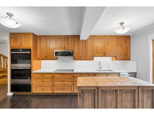 36 Crestview Estates, Rural Rocky View County, AB - Indoor Photo Showing Kitchen