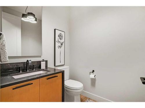 49 Westmore Park Sw, Calgary, AB - Indoor Photo Showing Bathroom