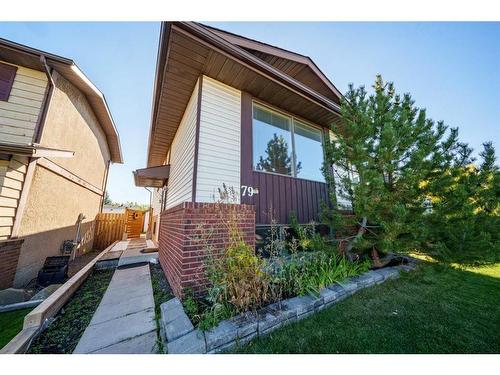 79 Shawmeadows Close Sw, Calgary, AB - Outdoor