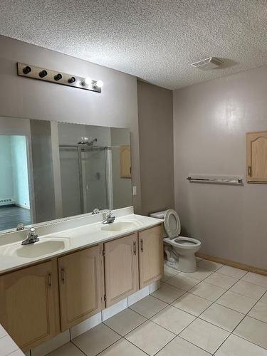 404-103 10 Avenue Nw, Calgary, AB - Indoor Photo Showing Bathroom