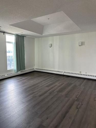 404-103 10 Avenue Nw, Calgary, AB - Indoor Photo Showing Other Room