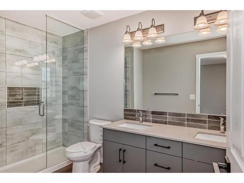 27 Cityline Heath Ne, Calgary, AB - Indoor Photo Showing Bathroom