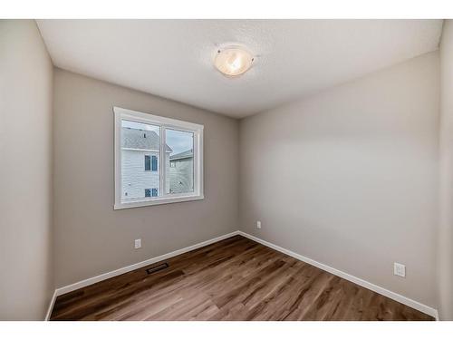 27 Cityline Heath Ne, Calgary, AB - Indoor Photo Showing Other Room