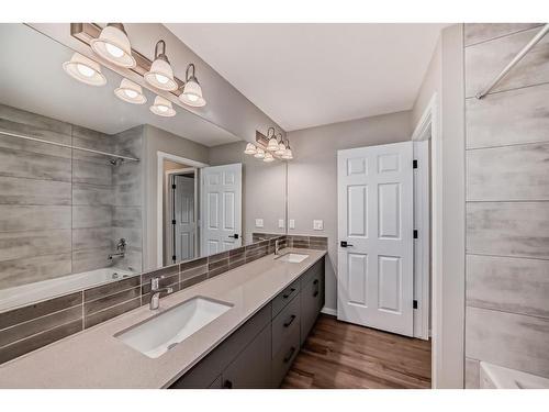 27 Cityline Heath Ne, Calgary, AB - Indoor Photo Showing Bathroom