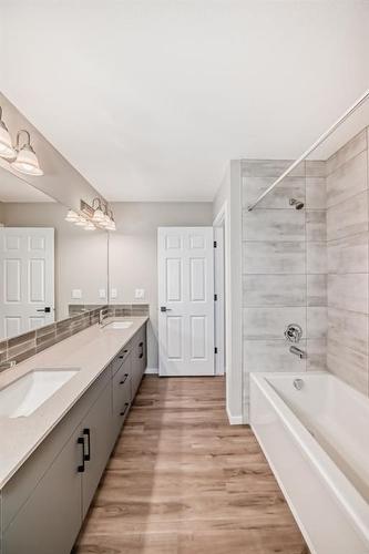 27 Cityline Heath Ne, Calgary, AB - Indoor Photo Showing Bathroom