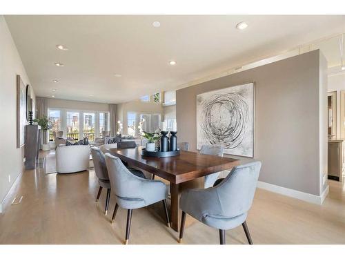 305 33 Avenue Sw, Calgary, AB - Indoor Photo Showing Dining Room