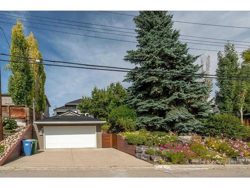 305 33 Avenue Sw, Calgary, AB - Outdoor