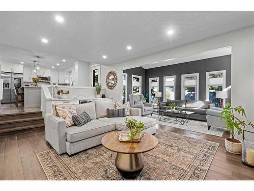 16 Sun Valley Drive Se, Calgary, AB - Indoor Photo Showing Living Room