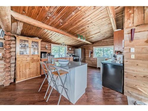 2 Gibson Road, Benchlands, AB - Indoor Photo Showing Dining Room