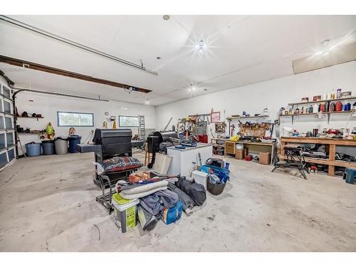 2 Gibson Road, Benchlands, AB - Indoor Photo Showing Garage