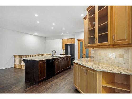 200 Prestwick Manor Se, Calgary, AB - Indoor Photo Showing Kitchen